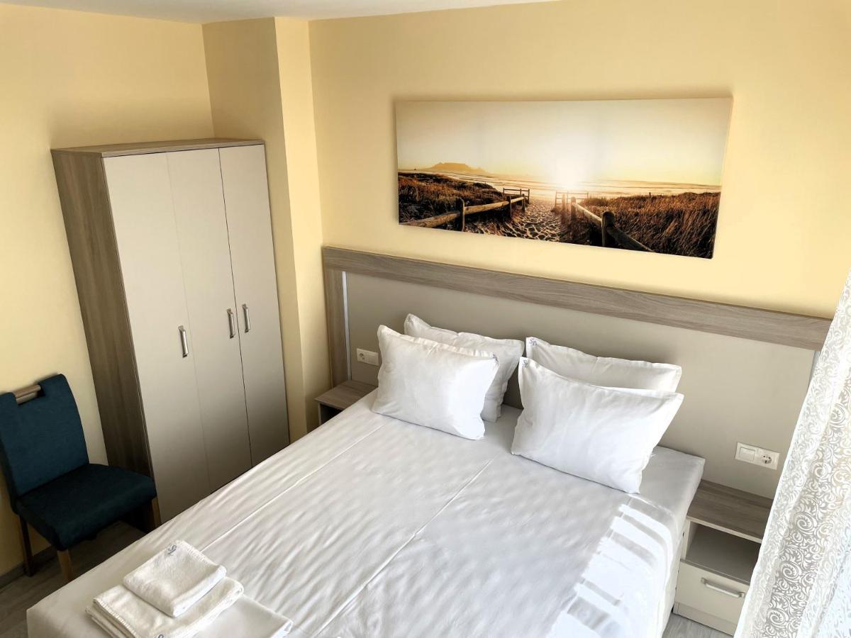 بريمورسكو Sea View Apartment Free Parking المظهر الخارجي الصورة