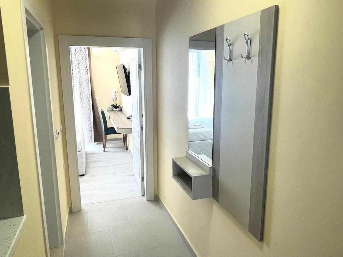 بريمورسكو Sea View Apartment Free Parking المظهر الخارجي الصورة