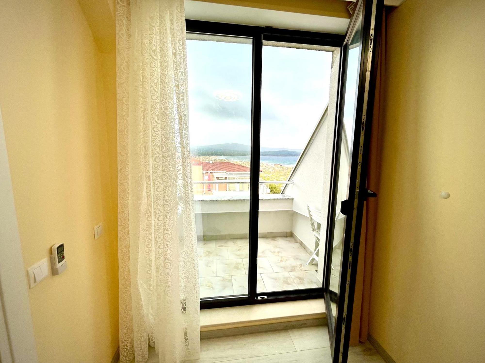 بريمورسكو Sea View Apartment Free Parking المظهر الخارجي الصورة